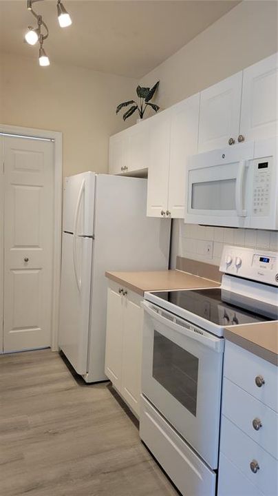 For Rent: $1,950 (2 beds, 2 baths, 1164 Square Feet)