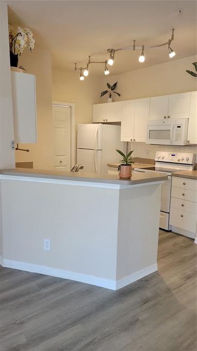 Bright and cheerful kitchen