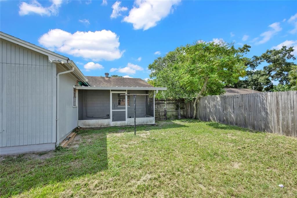 For Rent: $1,749 (3 beds, 2 baths, 1260 Square Feet)