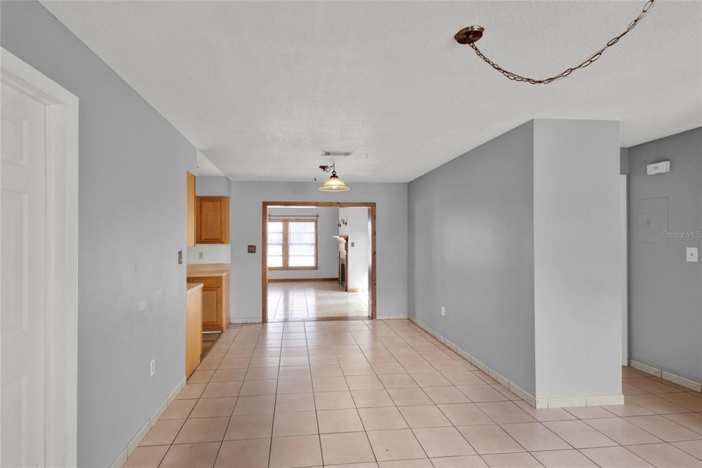 For Rent: $1,749 (3 beds, 2 baths, 1260 Square Feet)