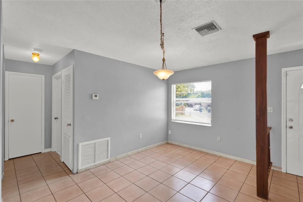 For Rent: $1,749 (3 beds, 2 baths, 1260 Square Feet)