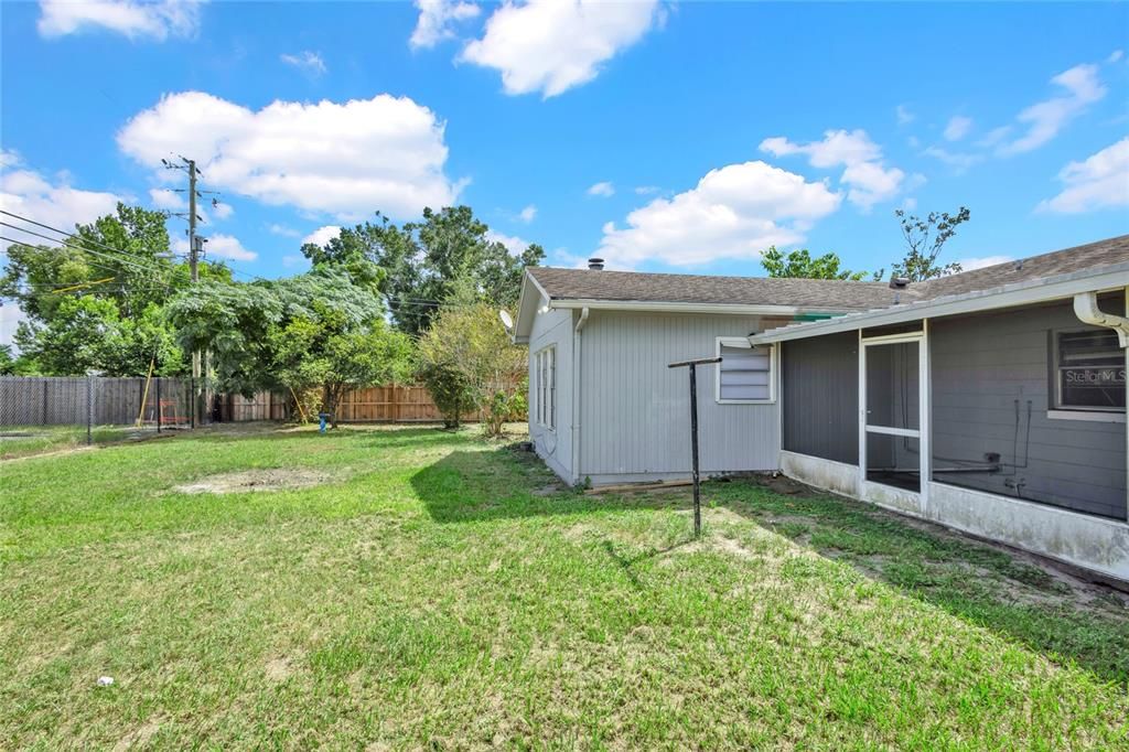 For Rent: $1,749 (3 beds, 2 baths, 1260 Square Feet)