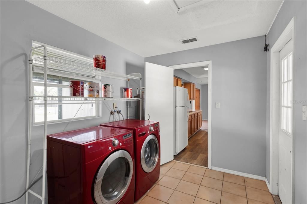 For Rent: $1,749 (3 beds, 2 baths, 1260 Square Feet)