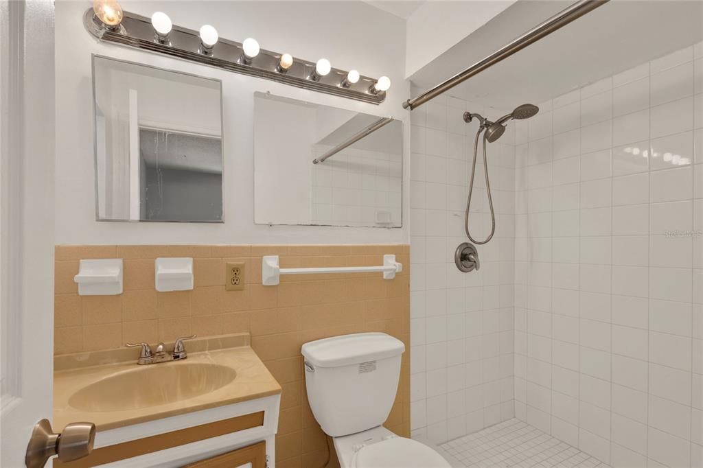 For Rent: $1,749 (3 beds, 2 baths, 1260 Square Feet)