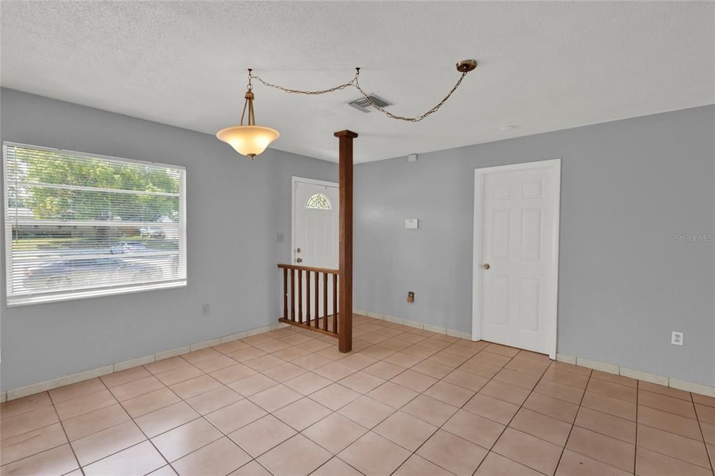 For Rent: $1,749 (3 beds, 2 baths, 1260 Square Feet)