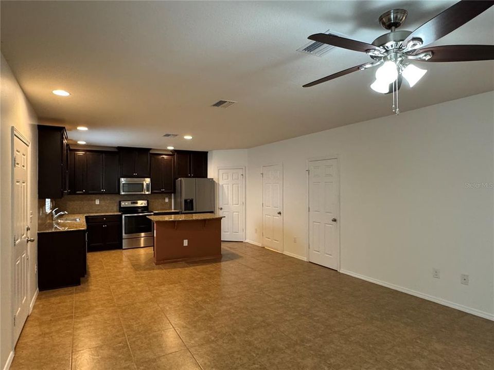 For Rent: $2,000 (2 beds, 2 baths, 1320 Square Feet)