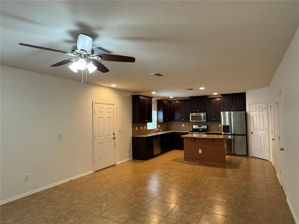 For Rent: $2,000 (2 beds, 2 baths, 1320 Square Feet)