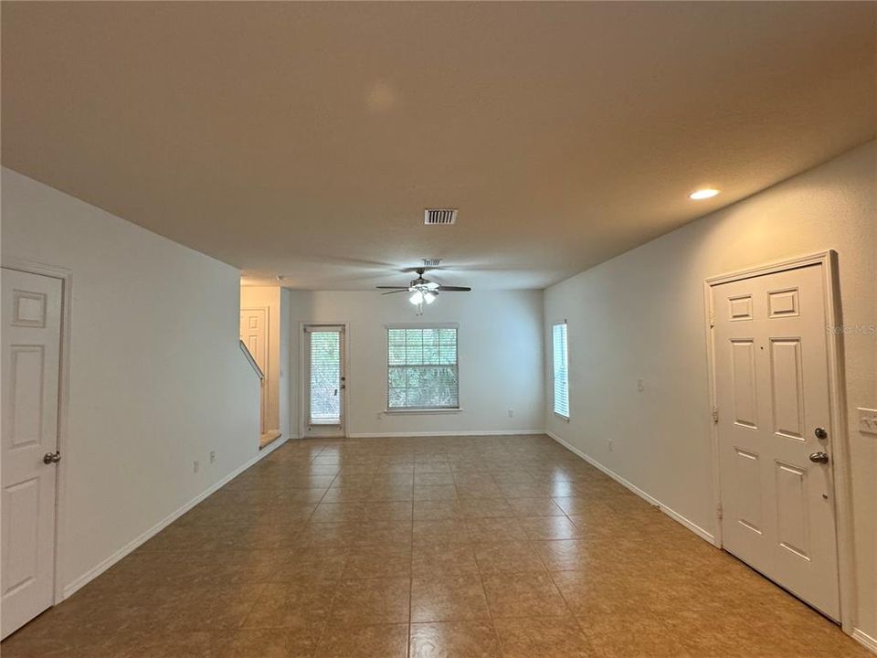 For Rent: $2,000 (2 beds, 2 baths, 1320 Square Feet)