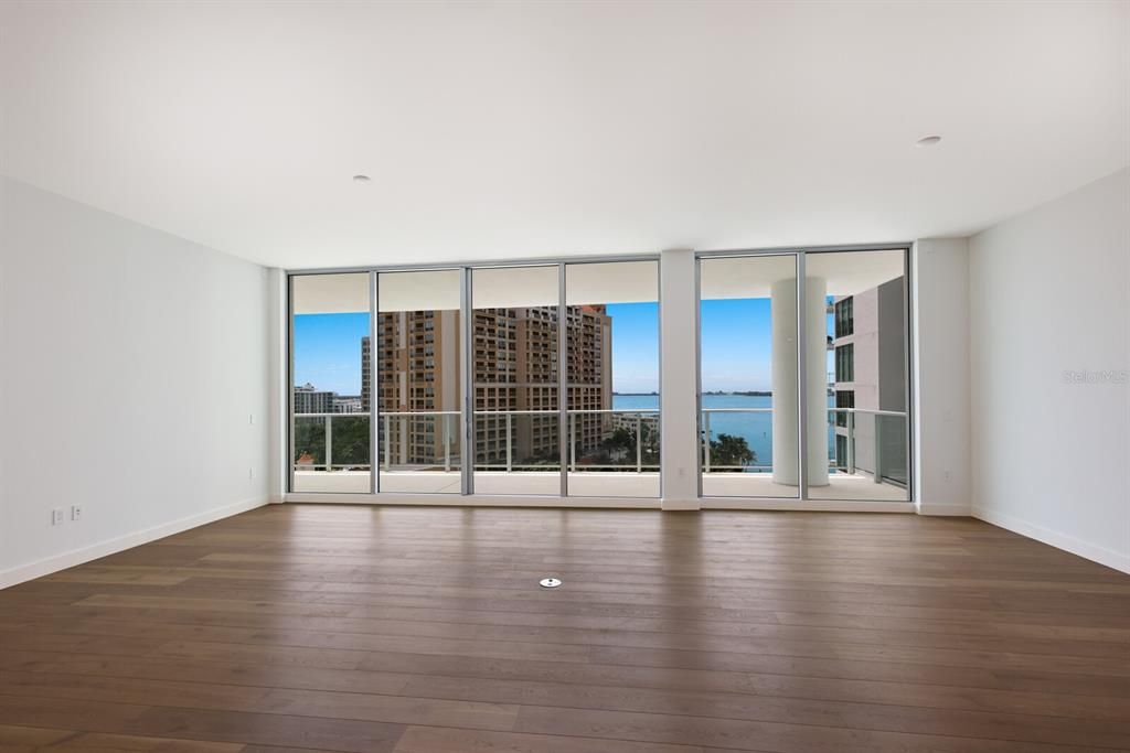 Active With Contract: $2,250,000 (2 beds, 3 baths, 2079 Square Feet)