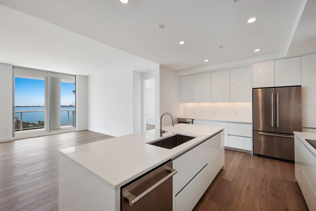 Active With Contract: $2,250,000 (2 beds, 3 baths, 2079 Square Feet)