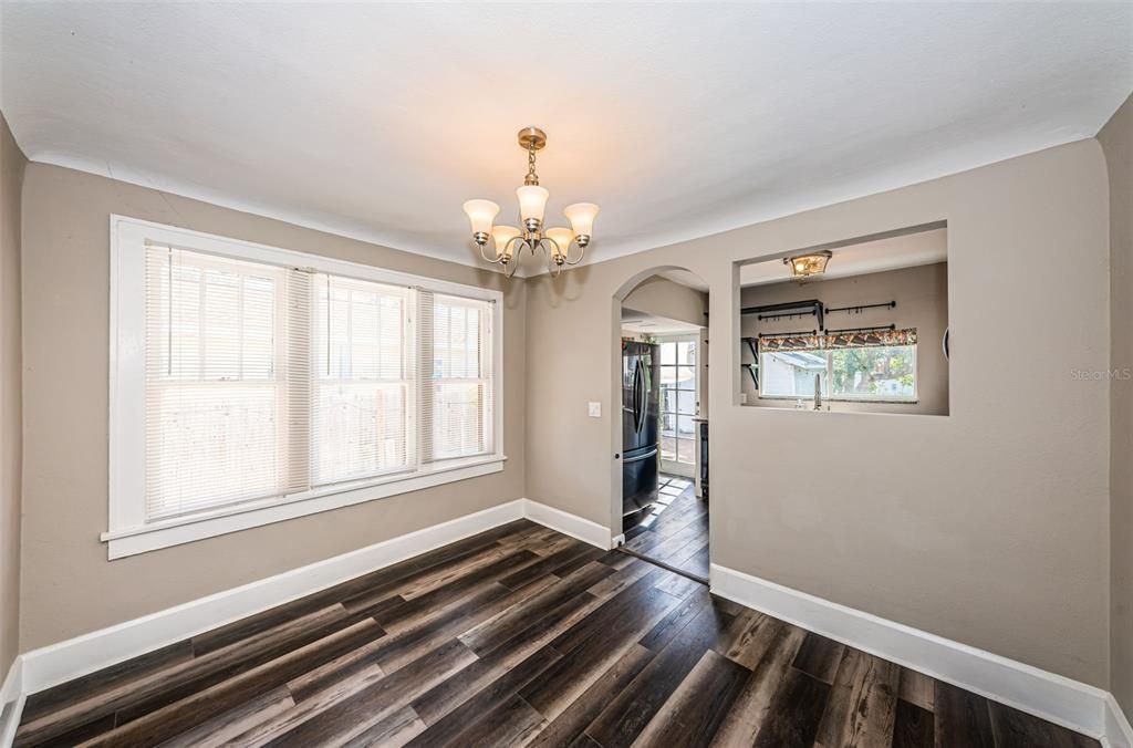 LIVING ROOM/ KITCHEN ENTRY