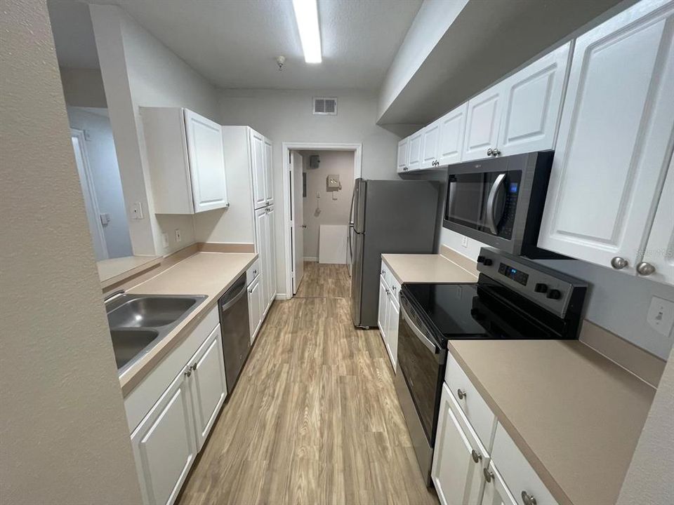 For Rent: $1,700 (2 beds, 2 baths, 1159 Square Feet)