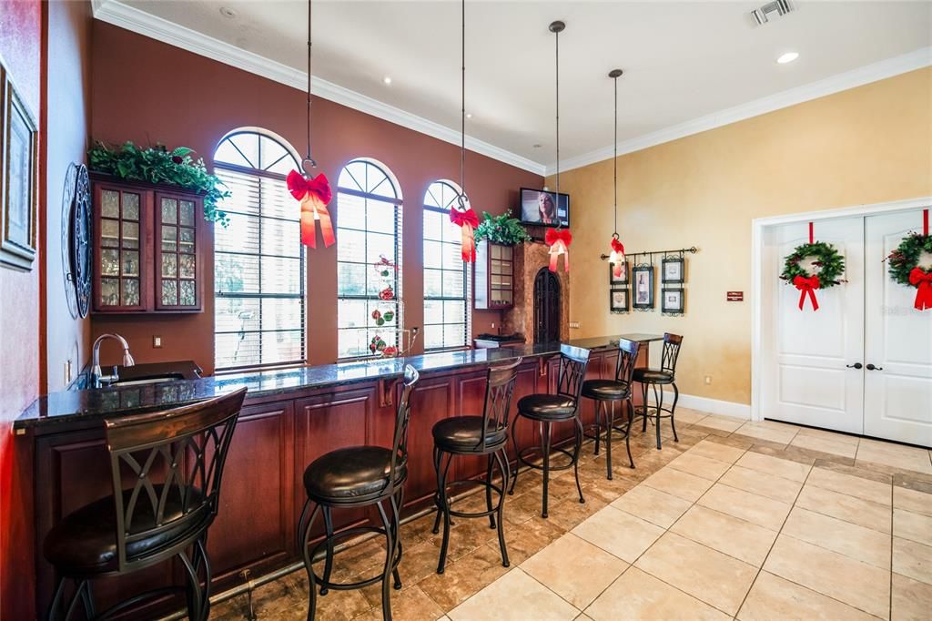 For Sale: $465,000 (5 beds, 3 baths, 2674 Square Feet)