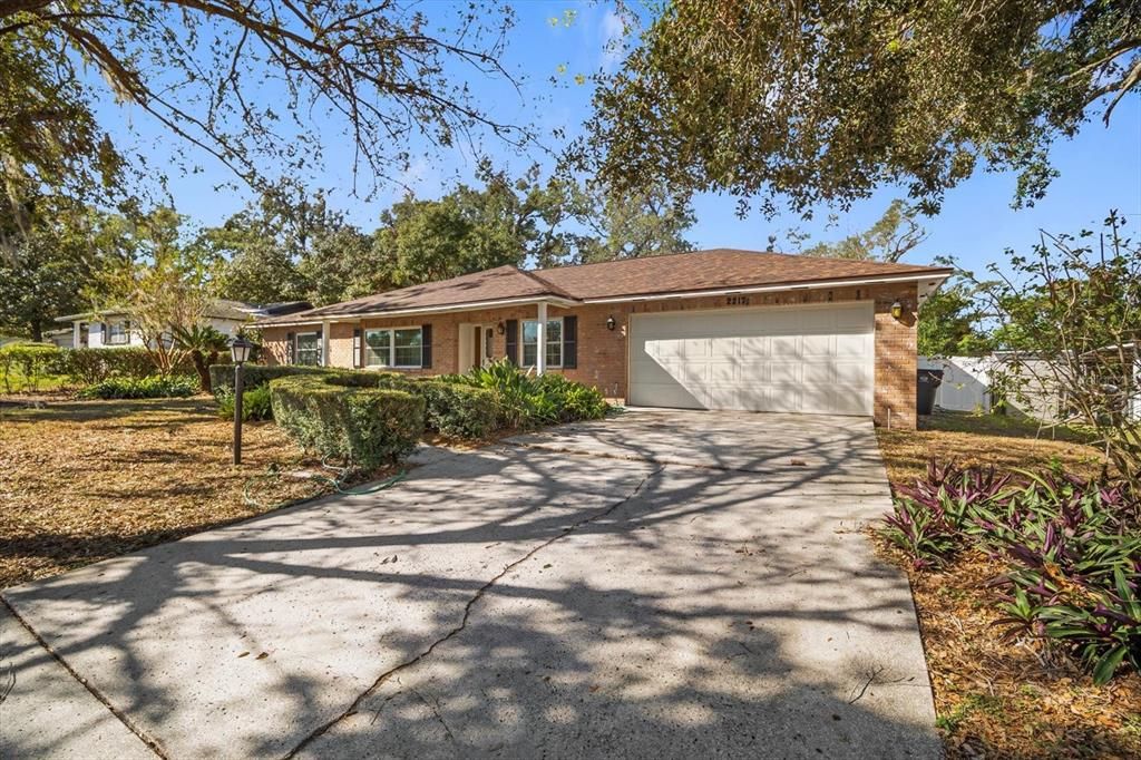 For Sale: $410,000 (3 beds, 2 baths, 1797 Square Feet)