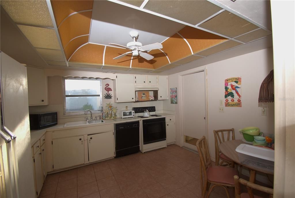 For Sale: $169,000 (3 beds, 2 baths, 1743 Square Feet)