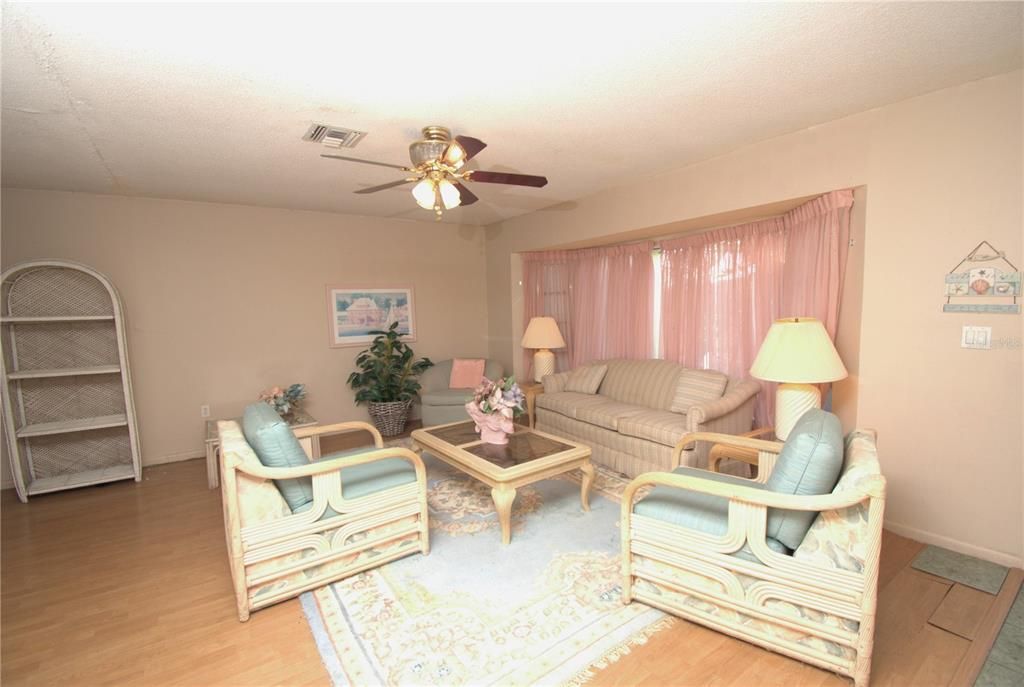 For Sale: $169,000 (3 beds, 2 baths, 1743 Square Feet)