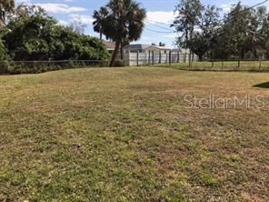 spacious fenced yard !