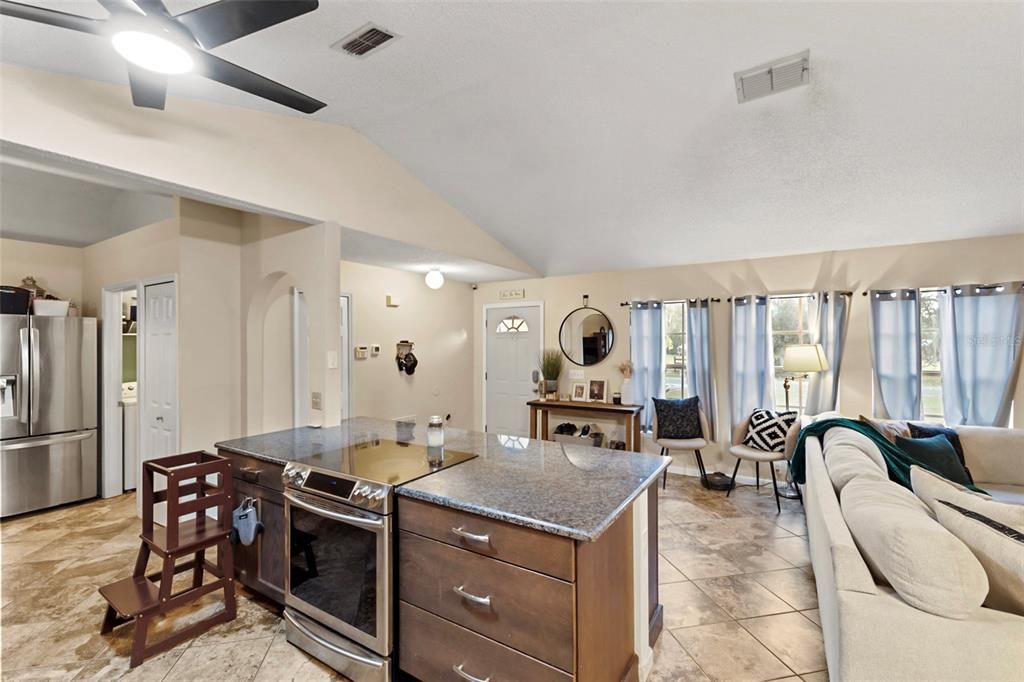 For Sale: $340,000 (3 beds, 2 baths, 1484 Square Feet)