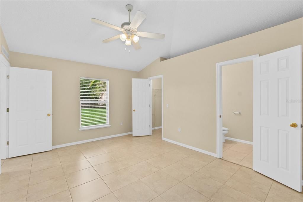 For Sale: $279,900 (3 beds, 2 baths, 1367 Square Feet)