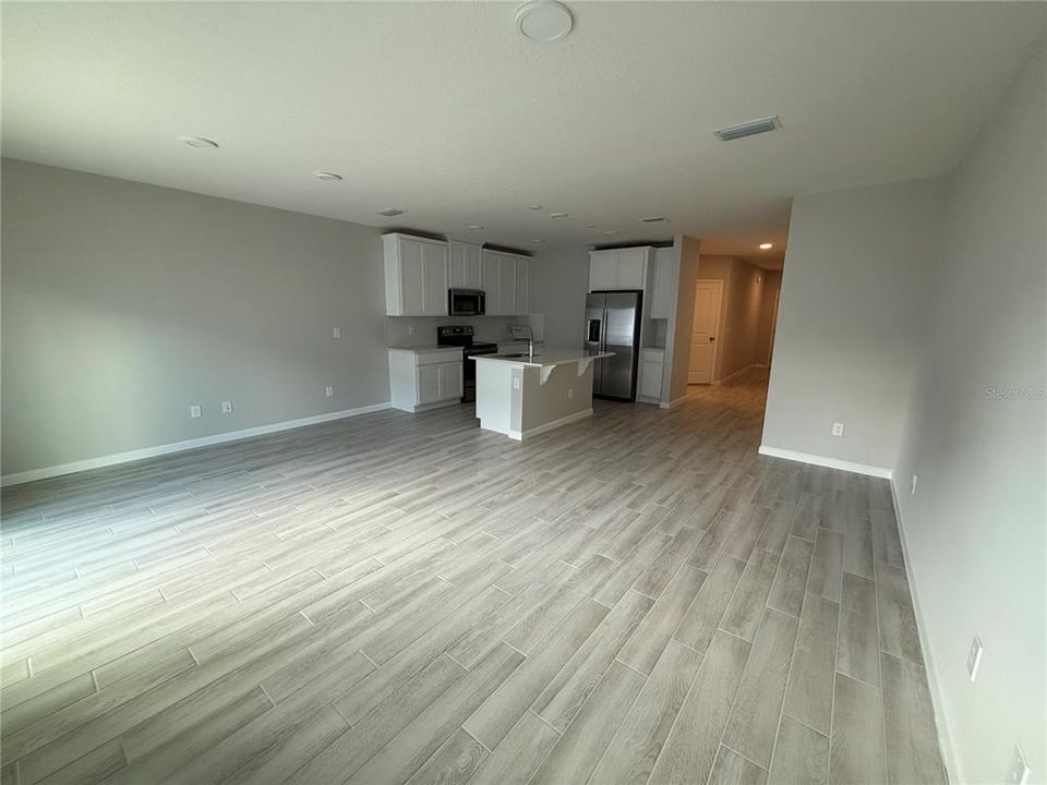 For Rent: $2,700 (3 beds, 2 baths, 1666 Square Feet)