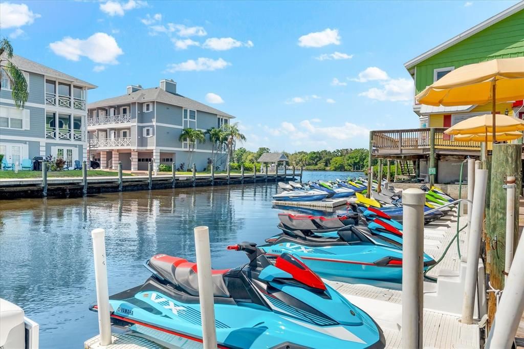 For Sale: $925,000 (3 beds, 3 baths, 1336 Square Feet)