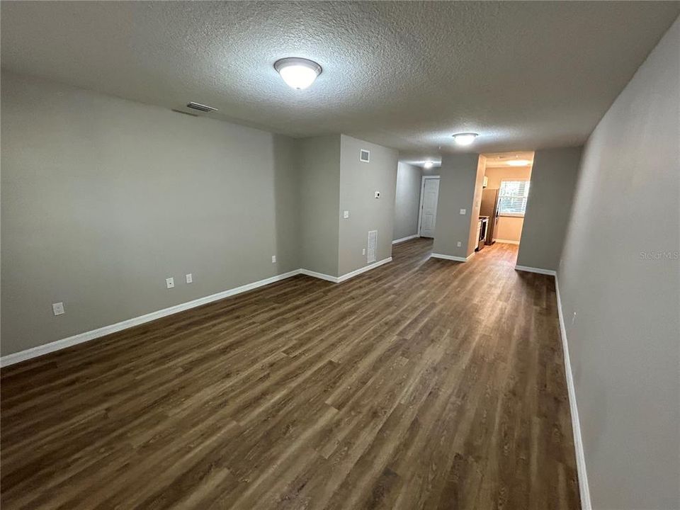 For Rent: $1,650 (2 beds, 1 baths, 1164 Square Feet)