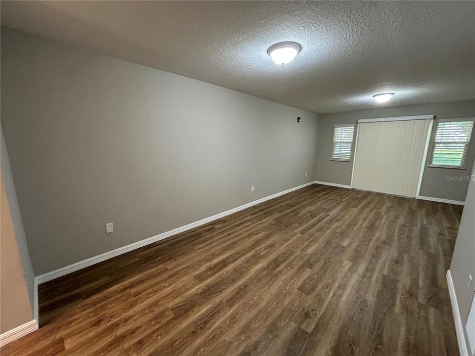 For Rent: $1,650 (2 beds, 1 baths, 1164 Square Feet)