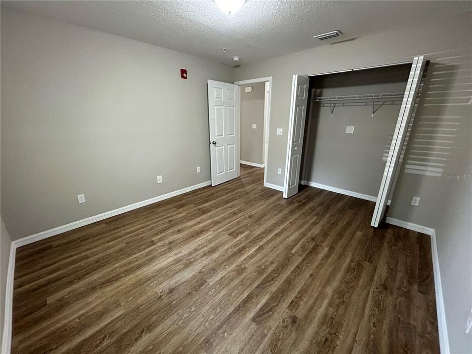 For Rent: $1,650 (2 beds, 1 baths, 1164 Square Feet)