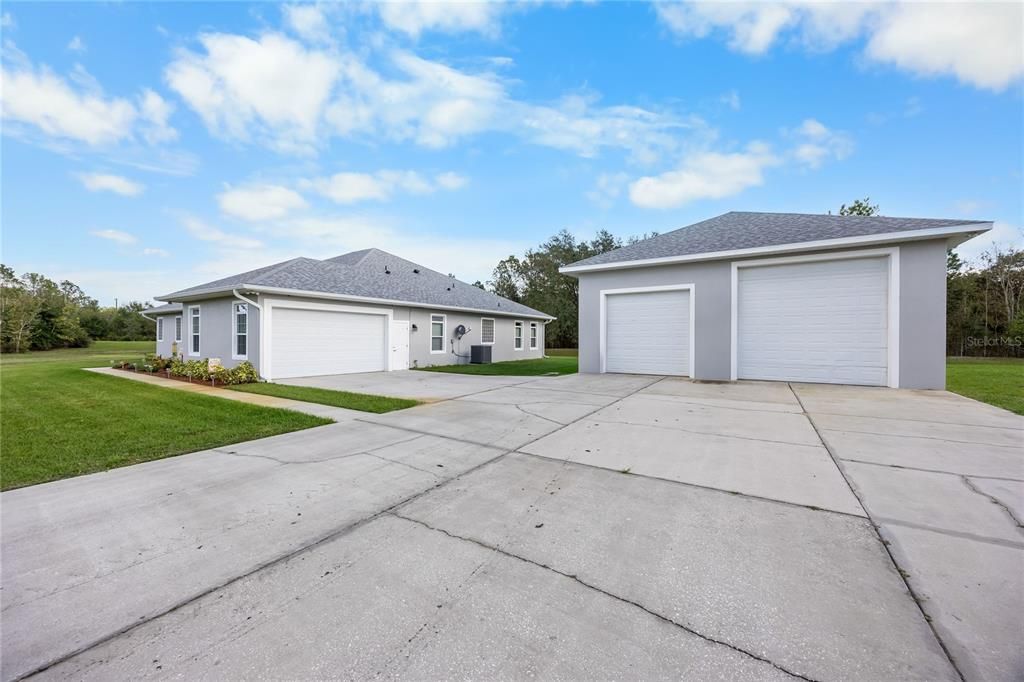 For Sale: $689,500 (3 beds, 2 baths, 2559 Square Feet)