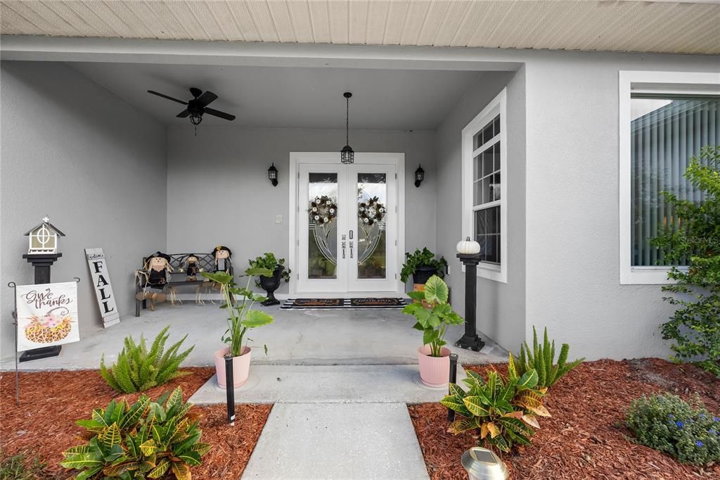 For Sale: $689,500 (3 beds, 2 baths, 2559 Square Feet)