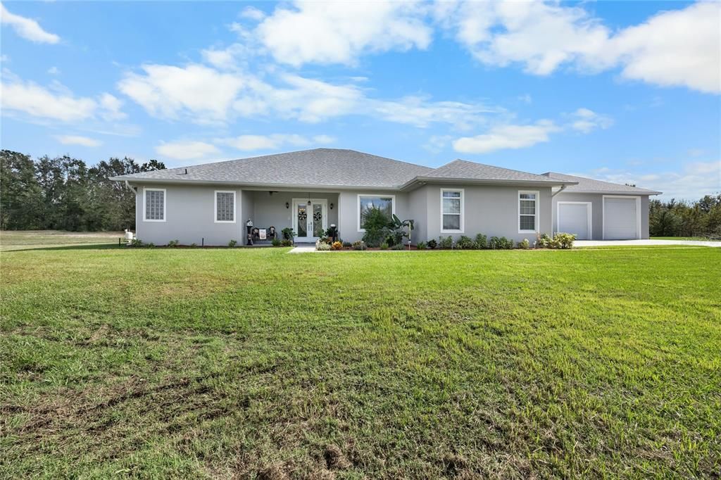 For Sale: $689,500 (3 beds, 2 baths, 2559 Square Feet)