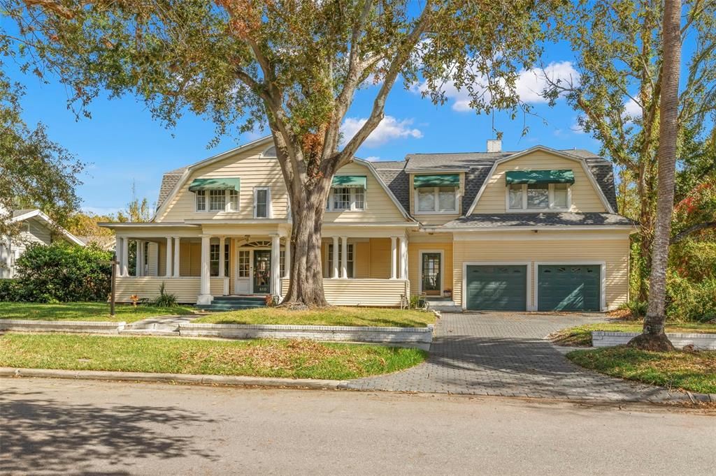 For Sale: $2,800,000 (4 beds, 3 baths, 4729 Square Feet)