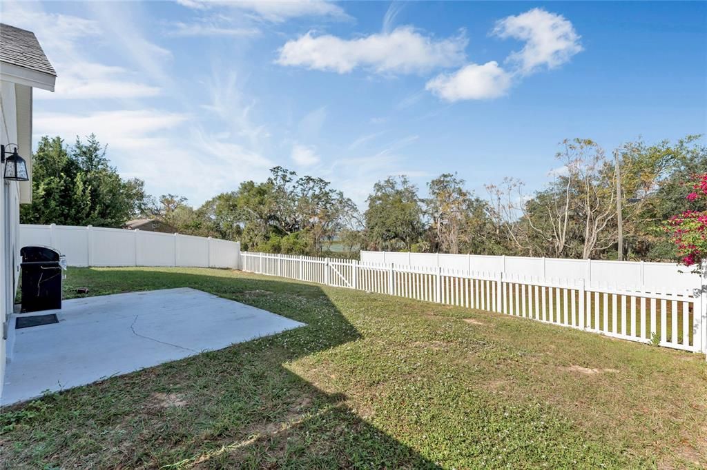 For Sale: $330,000 (3 beds, 2 baths, 1902 Square Feet)