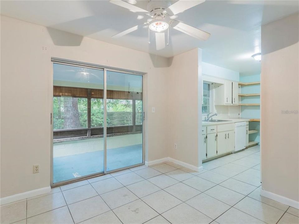 For Rent: $1,925 (4 beds, 3 baths, 1679 Square Feet)