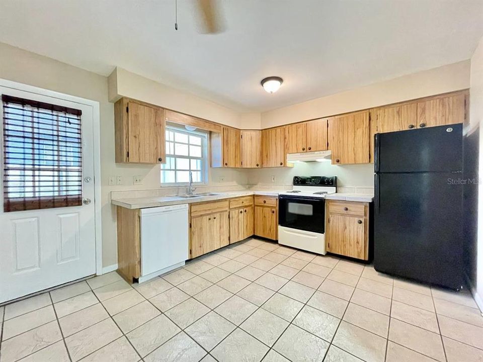 For Rent: $1,550 (2 beds, 2 baths, 1032 Square Feet)