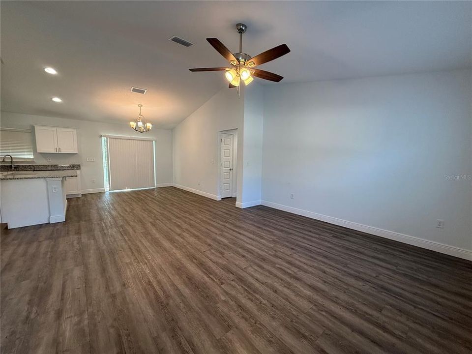 For Rent: $1,850 (3 beds, 2 baths, 1459 Square Feet)