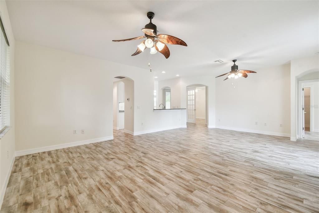 Living room/dining room