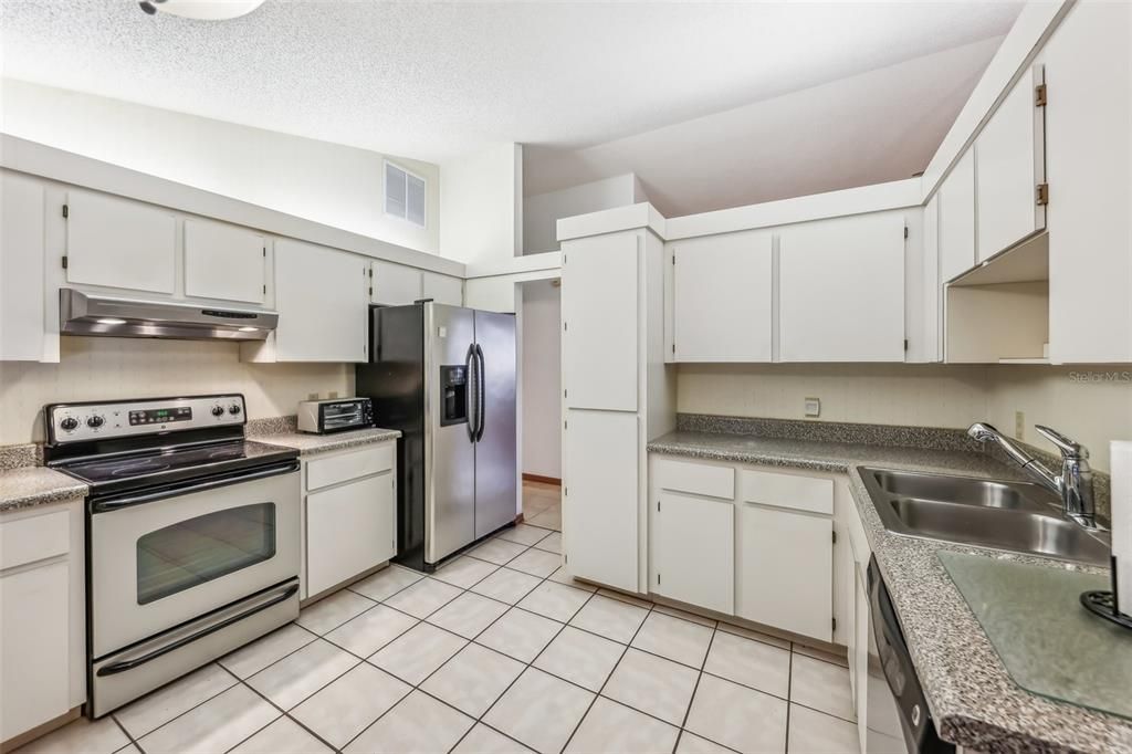 For Sale: $342,500 (3 beds, 2 baths, 1774 Square Feet)