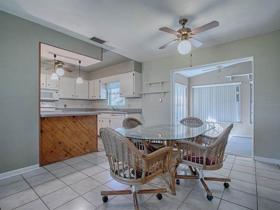 For Sale: $314,900 (3 beds, 2 baths, 1442 Square Feet)