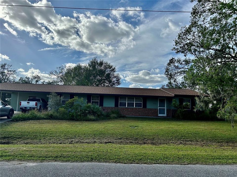 For Sale: $275,000 (3 beds, 2 baths, 1602 Square Feet)