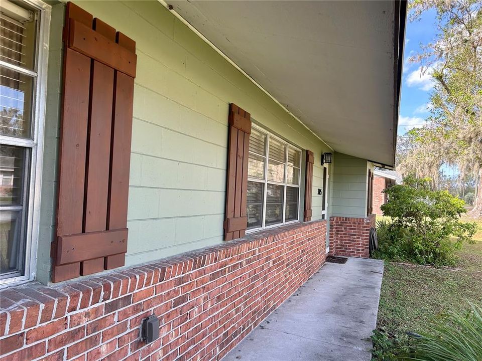 For Sale: $275,000 (3 beds, 2 baths, 1602 Square Feet)