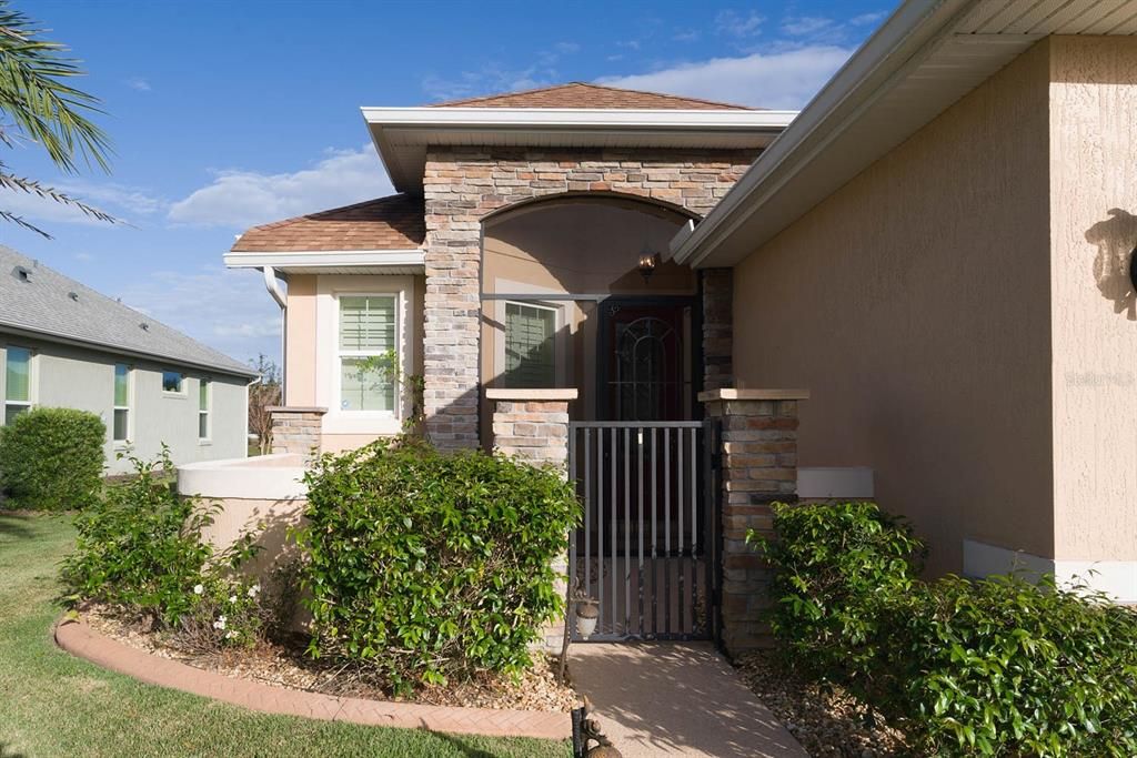 FRONT ENTRY WAY