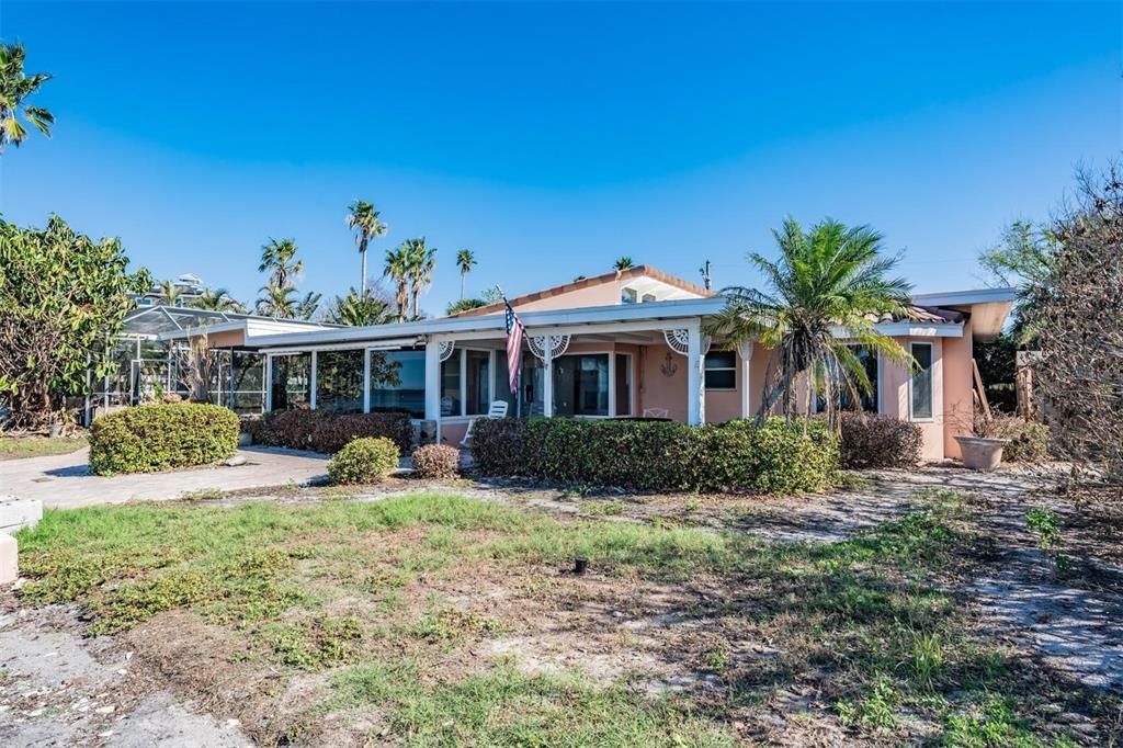 For Sale: $2,350,000 (3 beds, 3 baths, 2374 Square Feet)