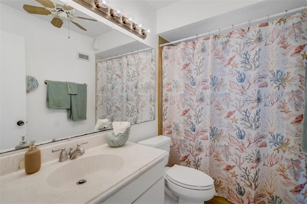 Main Bathroom located between the two bedrooms.