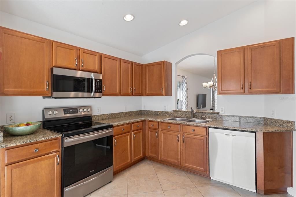 Active With Contract: $319,000 (4 beds, 2 baths, 1484 Square Feet)