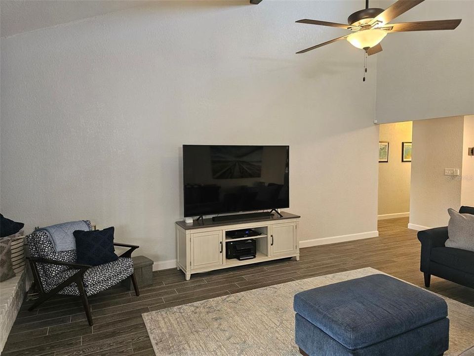 For Rent: $4,200 (2 beds, 2 baths, 1573 Square Feet)