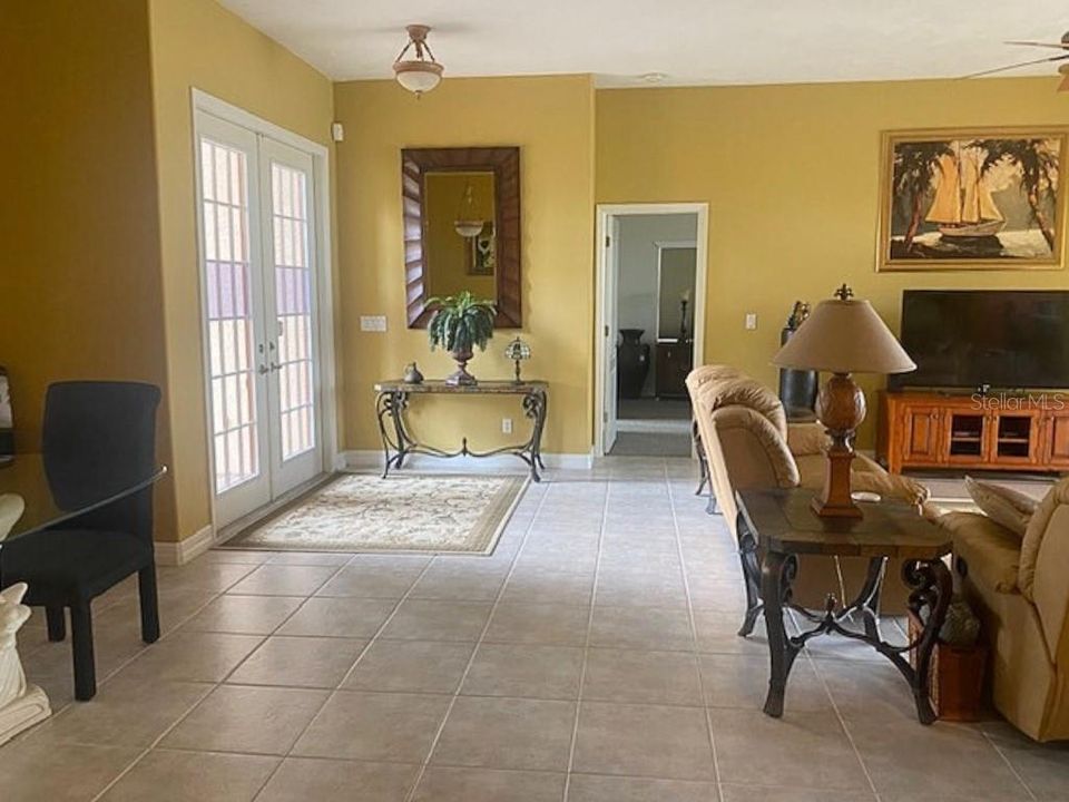 For Sale: $449,900 (3 beds, 2 baths, 1807 Square Feet)