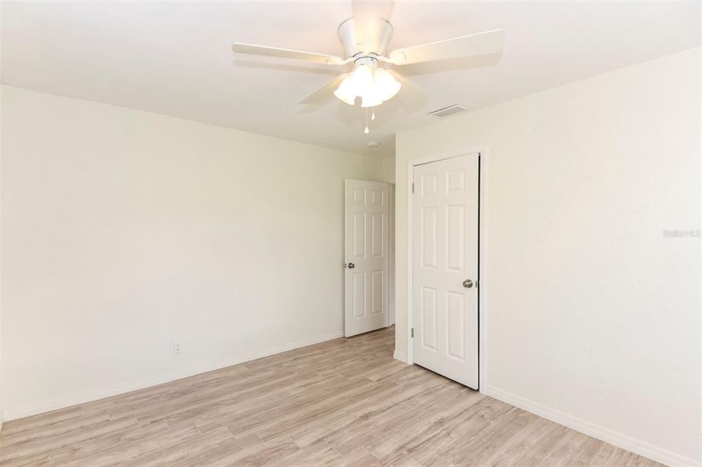 For Sale: $335,000 (3 beds, 2 baths, 1557 Square Feet)