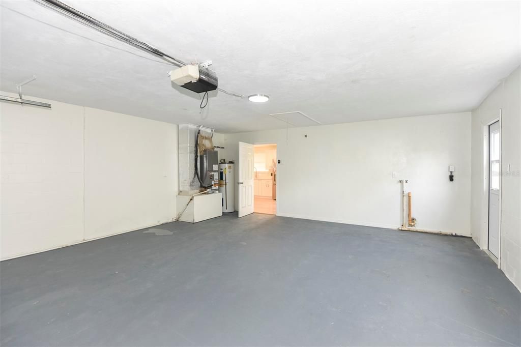 For Sale: $335,000 (3 beds, 2 baths, 1557 Square Feet)