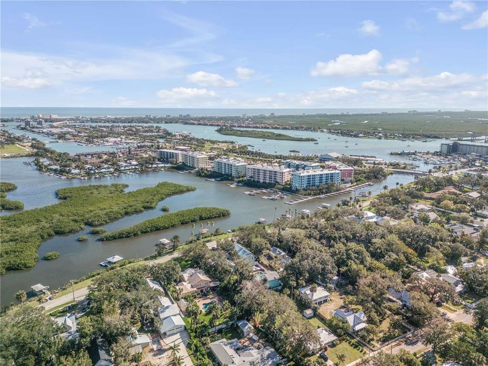 For Sale: $920,000 (3 beds, 2 baths, 2441 Square Feet)